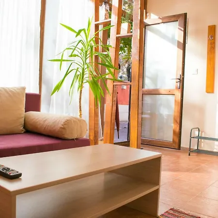 Apartment 4 Seasons Apartments, A1