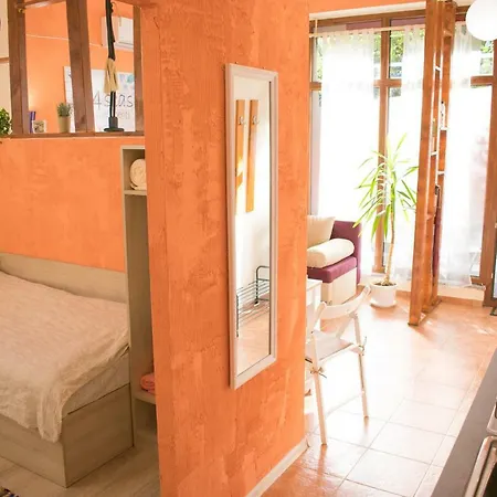 4 Seasons Apartments, A1 *